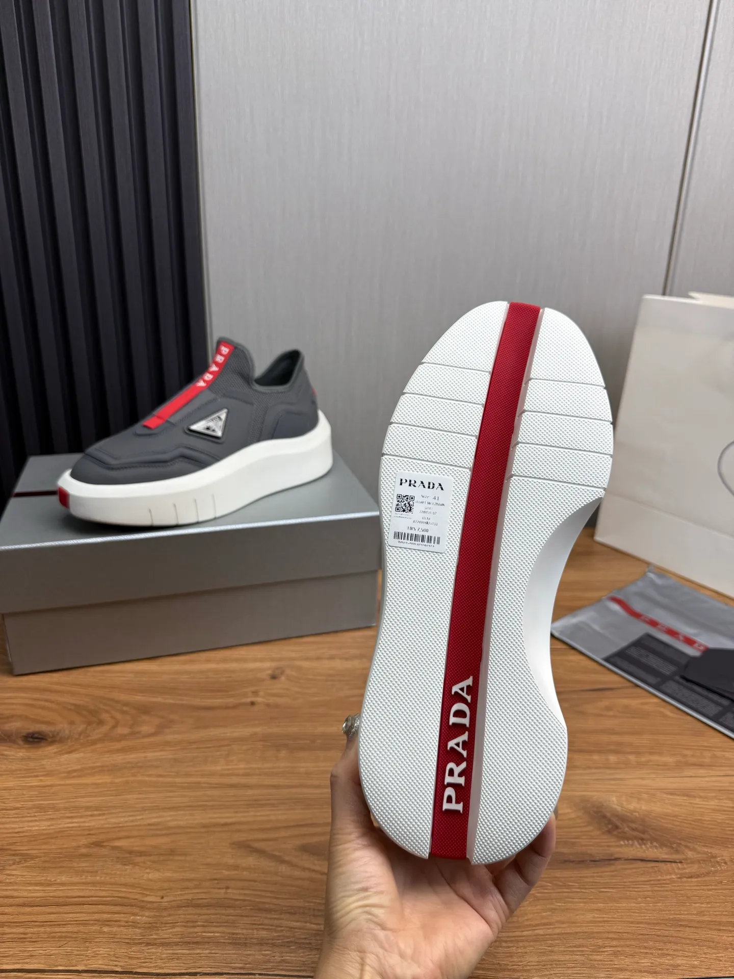Men's shoes 💰620💰 [PRADA] Autumn and winter hot men's shoes are shipped 👏Official website synchronized ⬆️Original fly-woven cowhide fabric + cowhide lining, 1⃣️:1⃣️reproduction, original sole, 38-45 (45. Customized, non-refundable)